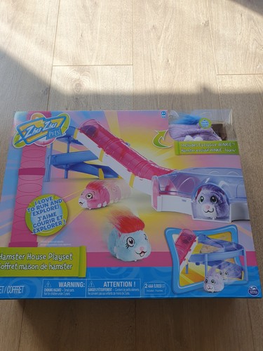 Zhu pets hamster - zhu, house